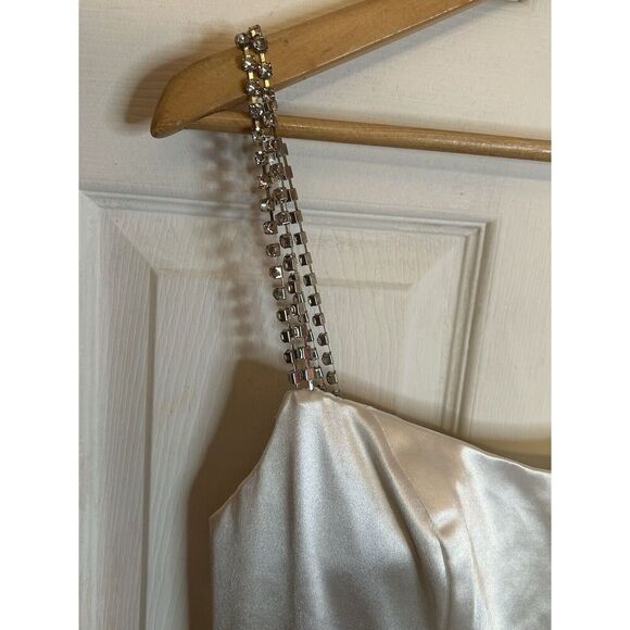 Ieena Mac Duggal 12428 Crystal Encustred Satin Gown White Size 8 Womens Formal - Picture 6 of 9